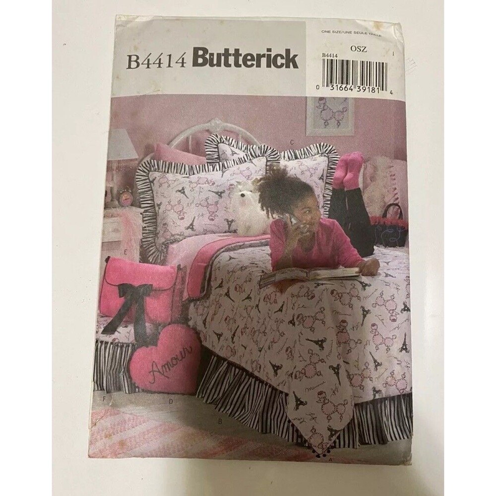 Butterick B4414 UC FF OS Heart/Purse Pillows Duvet Cover Footstool Bedskirt Sham